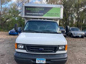 2006 Ford E-450 Dual Rear Wheel Box Truck