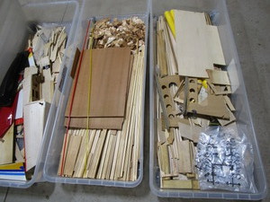 lot 422 image: Radio controlled airplane balsa woo...