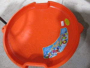 lot 445 image: Saucer style plastic sleds, qty 4, ...