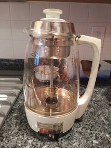 lot 4 image: Vintage Lifelong SCM Proctor-Silex Electric Coffee Pot