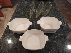 lot 12 image: Collection of Vintage Corning Ware Casserole Dishes with Accessories