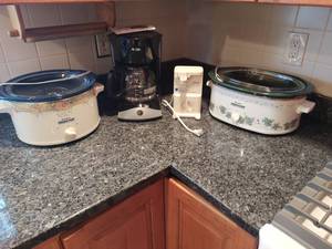 lot 31 image: Collection of Kitchen Electronics