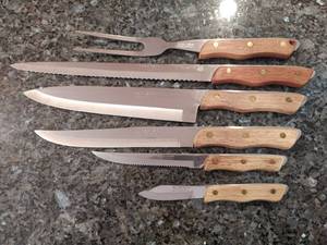 lot 36 image: Collection of Vintage Rogers Co Stainless Steel Knives