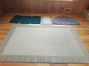 lot 128 image: Collection of Rugs