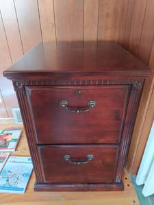 lot 131 image: Filing Cabinet