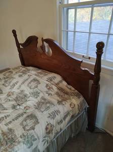 lot 92 image: Full Size Bed