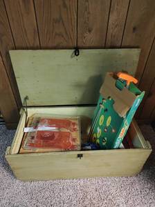 lot 114 image: Vintage Toy Chest With Games