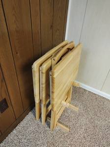 lot 120 image: Four TV Trays