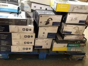 PALLET OF MIX SHOWER FAUCET AND KITCHEN FAUCET Customer Returns See Pictures