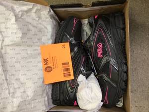 Fila Womens Memory Reckoning 8 Slip Resistant Athletic Shoes - Steel Toe - Black Size 9.5(M) Customer Returns See Pictures