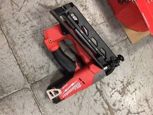 M18 FUEL 18-Volt Lithium-Ion Brushless Cordless 16-Gauge Angled Finish Nailer (Tool Only) by Milwaukee Customer Returns See Pictures