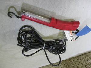 lot 21 image: (F-0) Craftsman Work Light Works...