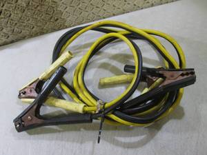lot 52 image: (RM4) Jumper Cables...