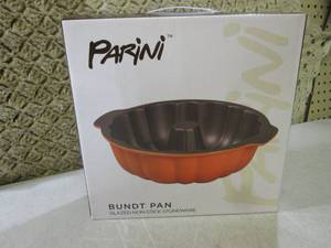 lot 72 image: (F-0) Parini Bundt Pan Glazed Non-S...