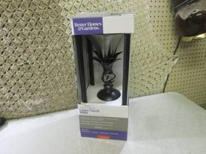 lot 81 image: (EC1) 3 in 1 Outdoor Lawn Lantern...