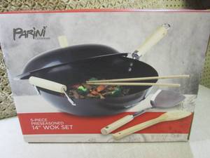 lot 99 image: (F-2) Parini 5pc Preseasoned 14 Wo...