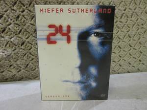 lot 102 image: (EC1) Kiefer Sutherland 24 Season O...