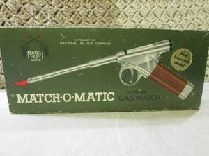 lot 152 image: (C-4) Vintage Match-O-Matic Butane ...
