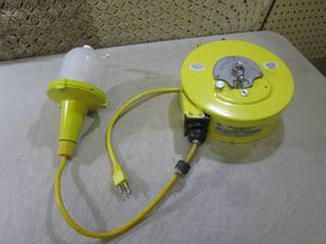 lot 149 image: (RM2) Reel Work Light Works...