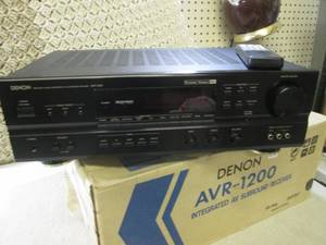 lot 174 image: (RM4) Denon AVR-1200 Integrated AV ...
