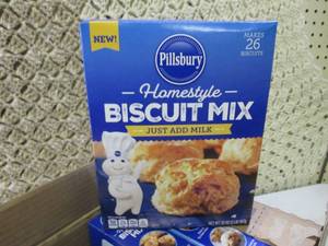 lot 220 image: (B-2) 6 Boxes Pillsbury Homestyle B...