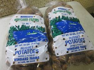 lot 226 image: (TRLR) 2 - 20 pound Bags of Russet ...