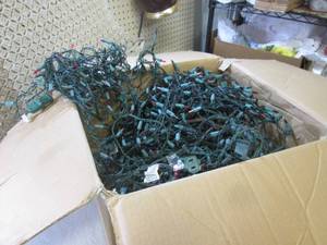 lot 289 image: (EW4) Box Full of String Christmas ...