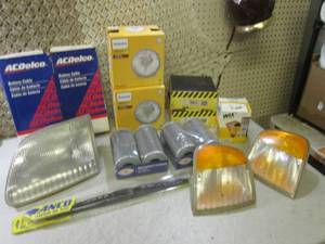 lot 291 image: (D-1T) Assorted Automotive Battery ...
