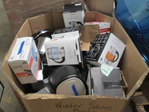 pallet lot of items that need work ...