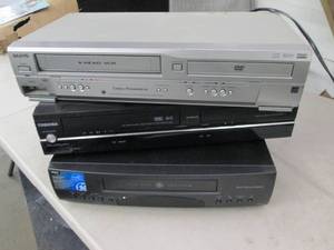 3 vhs player power on...