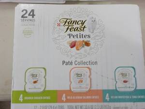 Fancy Feast 24 pack Pate Collection...