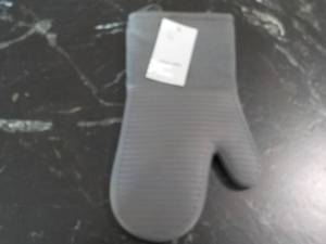 Oven Mitt made by design...