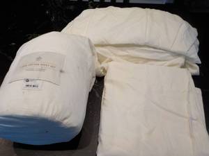 2 Full Size Sheet Sets new but nee...