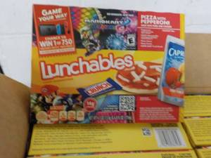 Case of 8 -4.7 oz Boxes Lunchables...