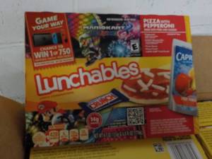 Case of 8 -4.7 oz Boxes Lunchables...