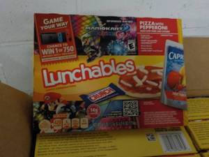 Case of 8 -4.7 oz Boxes Lunchables...