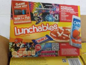 Case of 8 -4.7 oz Boxes Lunchables...