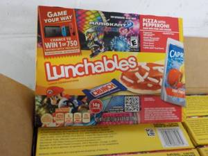 Case of 8 -4.7 oz Boxes Lunchables...