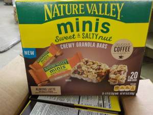 Case of 5 boxes Nature Valley Minis...