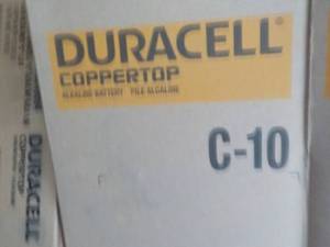 Case of 80 Duracell C size Batterie...