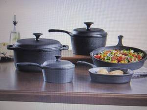8-Pc. Pre-Seasoned Cast Iron Cookwa...