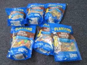 6- 6oz Bags Planters Nut & Chocolat...