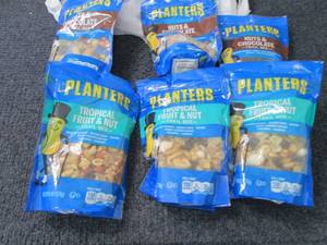 6- 6oz Bags Planters Nut & Chocolat...