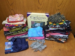 Vintage Scarves and Cat Lovers Book