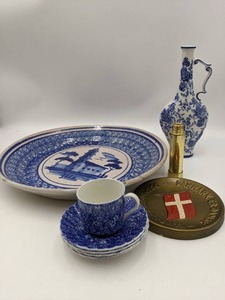 Gorgeous Vintage Porcelain Pieces From Around the World