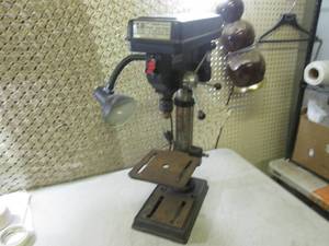 lot 1 image: (RMC) Tool Shop 10 5-Speed Bench D...