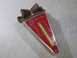 lot 46 image: (EC1) Vintage Magnetic Tri ang-u-li...