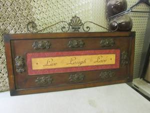lot 82 image: (BSB) Metal Live Laugh Love Wall De...