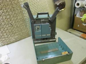lot 114 image: (EW2) Bell & Howell 1590 16mm Sound...