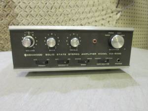 lot 120 image: (RMDR) Kenwood KA-2000 Stereo Ampli...